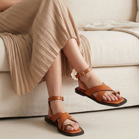 Elowyn – Brown Cross Strap Sandal