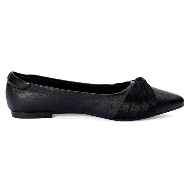 Comfortable Black Pointed-Toe Ballerinas