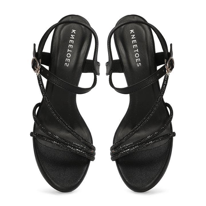 Vivien - Black Stilettos