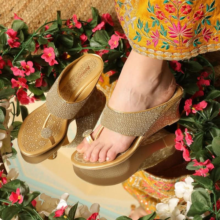 Prisha - Gold Wedges