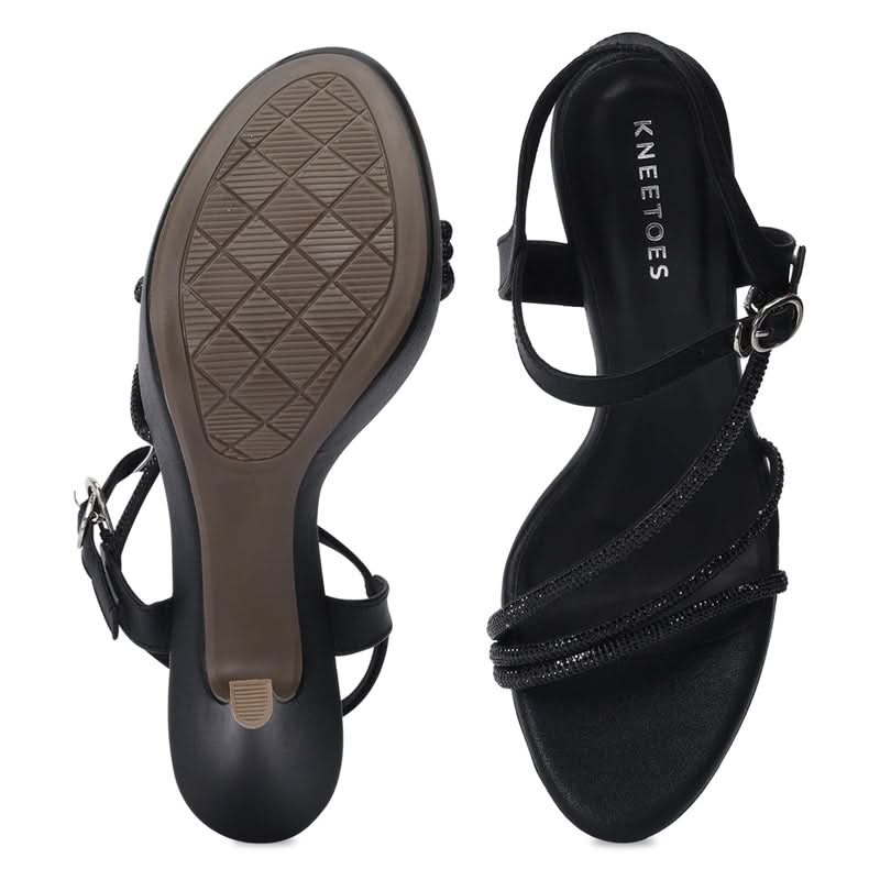 Vivien - Black Stilettos